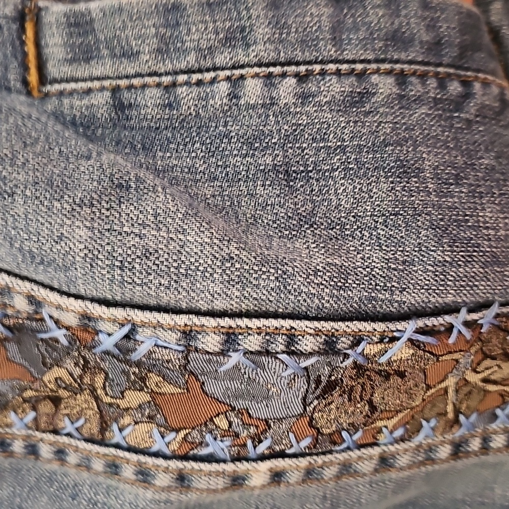 UPCYCLED DENIM JACKET - Picture 11 of 13